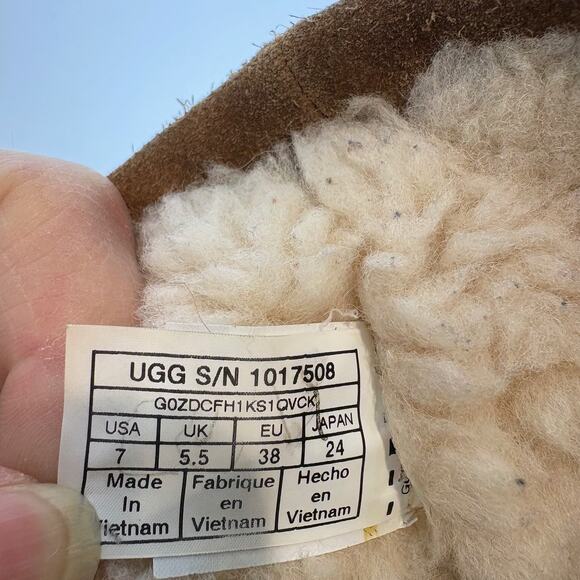 UGG -Women's Classic Short Waterproof Arctic Grip Winter Vibram Boots-Chestnut-7 - Picture 7 of 10